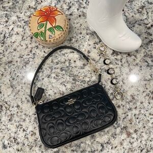 Coach Nolita 19 in Signature Leather🖤